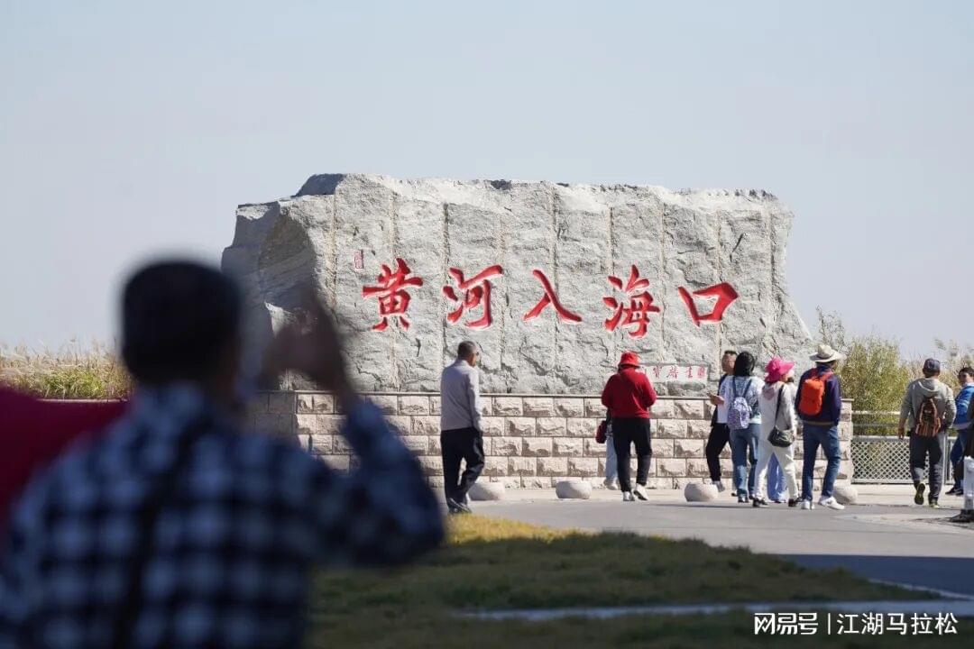 西班牙队各项赛事连续32场不败，为世界杯冠军球队最长纪录